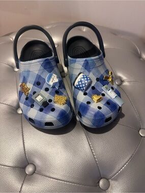 Bath & Body Works Gingham
Crocs Special Edition Crocs collab with B&BW